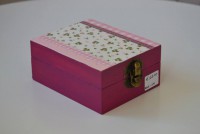 Caixa decorada em decoupage